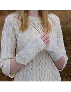 grey mittens in shetland wool