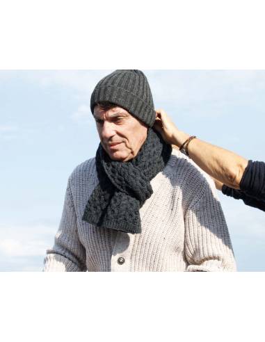 Gerippte Herrenstrickjacke mit Schalkragen und Taschen aus reiner Merinowolle