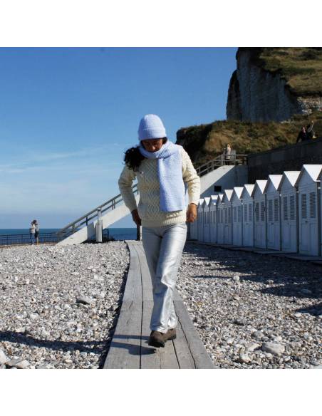 Echarpe laine mérinos pour hiver en maille tricot côte de riz bleu ciel 