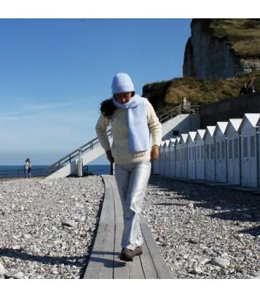 Echarpe laine mérinos pour hiver en maille tricot côte de riz bleu ciel 