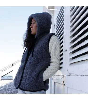Waistcoat sleevesless pure wool with ZIP and hood