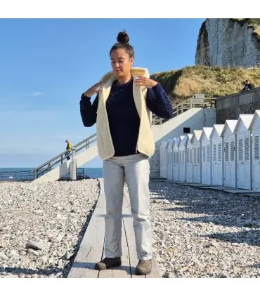 veste moumoute en pure laine écrue avec capuche et fermeture ZIP