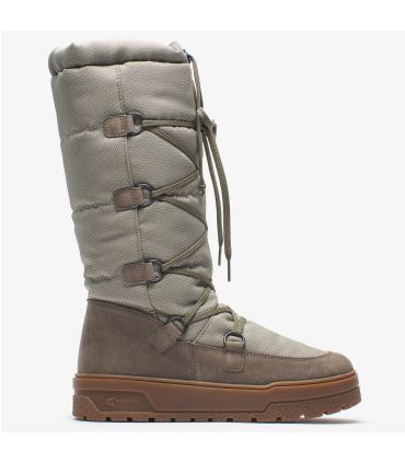 Bottes mode femmes pour le ski la neige et la montagne durant l'hiver 