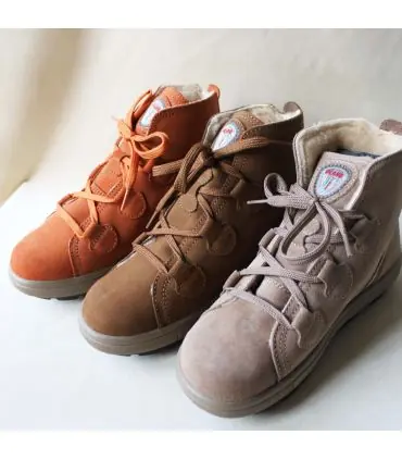 Bottines Boots femme en daim nubuck spéciales neige et après ski oeillets en daim nubuck 