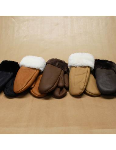 Women Mittens in wooly genuine lambskin