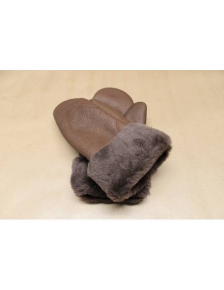 Women Mittens in wooly genuine lambskin