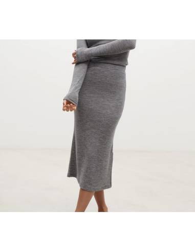 Jupe femme droite type crayon noir ou chataigne