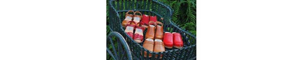 Schwedische Clogs hergestellt aus Holz und Leder--Sandalen Holz Mann, Frau, Kind