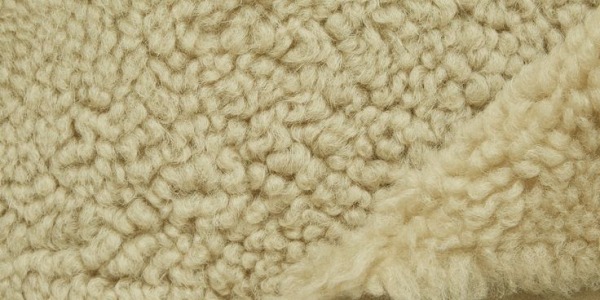 Seconde vie aux chaussons en peau de mouton usés